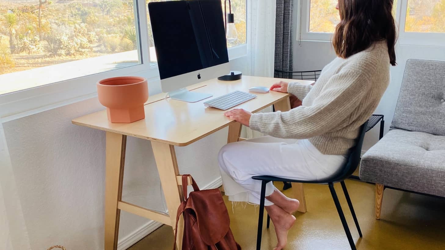 The Minimalist Desk That’s More Than Meets the Eye (from RLDH)